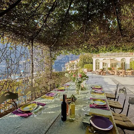 Torno Villa Sleeps 12 With Pool Air Con And Wifi