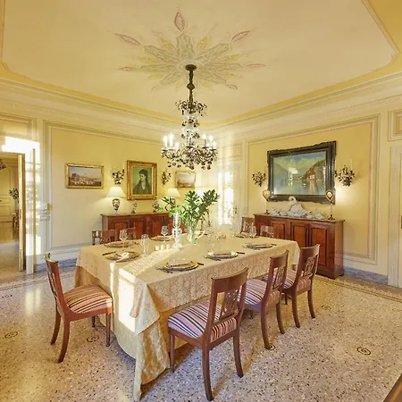 Villa Torno Villa Sleeps 12 With Pool Air Con And Wifi *