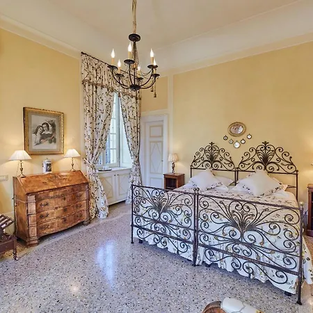 Villa Torno Villa Sleeps 12 With Pool Air Con And Wifi *