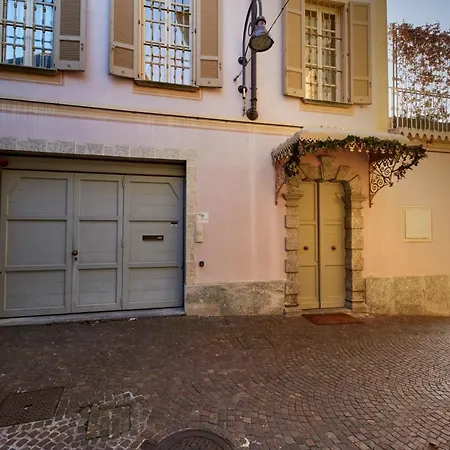 Torno Villa Sleeps 12 With Pool Air Con And Wifi Villa *