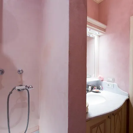 Torno Villa Sleeps 12 With Pool Air Con And Wifi Villa Torno
