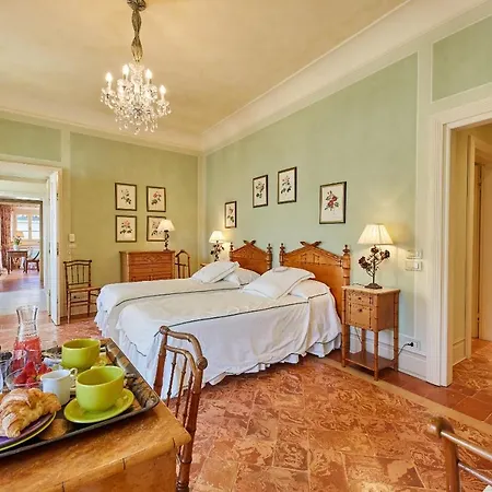 Torno Villa Sleeps 12 With Pool Air Con And Wifi