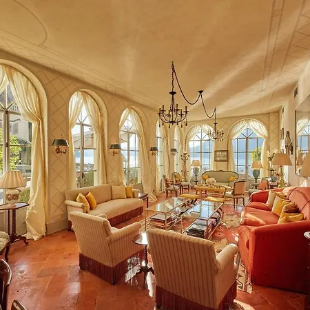 Torno Villa Sleeps 12 With Pool Air Con And Wifi Villa *